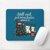 悪さはそのまま、クリスマスを楽しむ猫の面白グッズ マウスパッド (マウス)