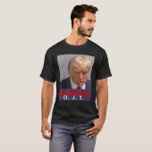 悪名高いDJTトランプマグ威厳があるショット24 2023 T Shir Tシャツ (正面フル)