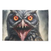 "悪夢の翼:牙のある吸血鬼のフクロウ" 枕カバー (裏面)