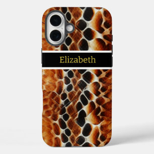悪意のあるヘビの模様のクローズアップ iPhone 16 PLUSケース