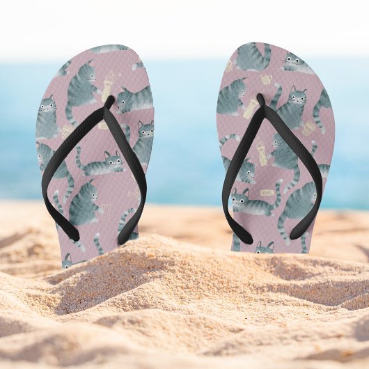 悪灰色のタビー猫がパターンを物ノック ビーチサンダル