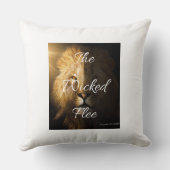 悪者は箴言28:1を逃れる クッション (裏面)