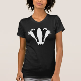悪臭を放つアナグマ Tシャツ