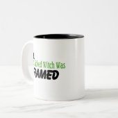 悪賢い魔法使いは組み立てられました ツートーンマグカップ (正面左)