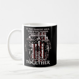 悪魔たちがMを訪れる最も暗い来時間に コーヒーマグカップ