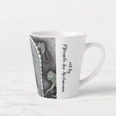 「悪魔と共に過ごす日」 カフェラテマグ (右)