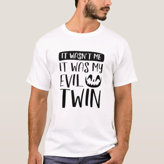 悪魔の双子がやったんです私じゃないです Tシャツ (正面)