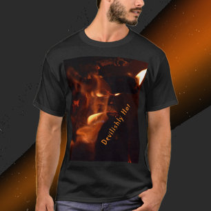 悪魔の燃える炎の写真カスタマイズ可能 Tシャツ