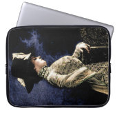 悲しいビクトリアンヴィンテージの帽子をかぶった女性 ラップトップスリーブ (正面)