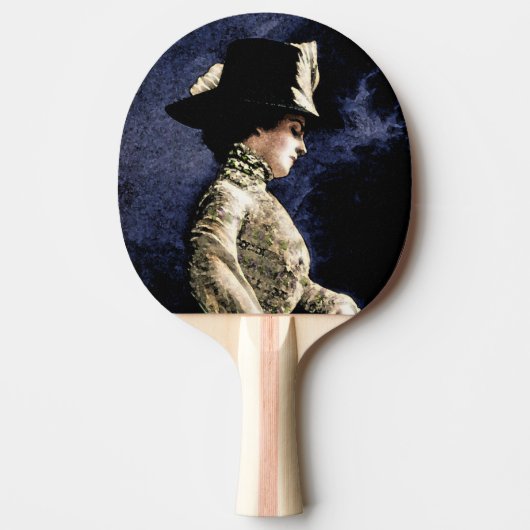悲しいビクトリアンヴィンテージの帽子をかぶった女性 卓球ラケット (正面)