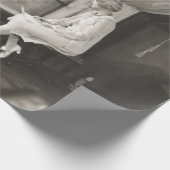 悲しい女性は窓から見つめ1940年代、女性、ヴィンテージ、 ラッピングペーパー (角)