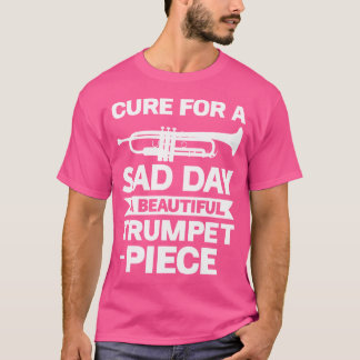 悲しい日のために美しいトランペットの切り札を治す Tシャツ