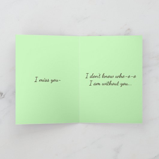 悲しい漫画のフクロウ 裂けたハートとカスタムテキスト付き カード (内部)