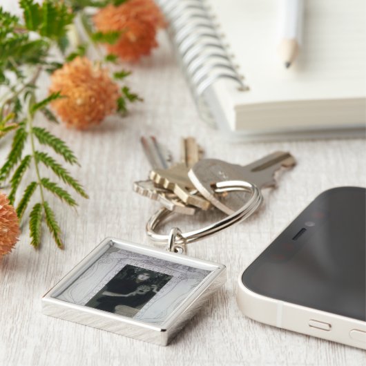 悲劇1897年 キーホルダー (側面)