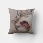 悲鳴を上げるブリティッシュ・ショートヘア クッション (裏面)