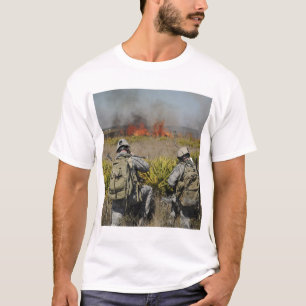情報の兵士呼出し Tシャツ