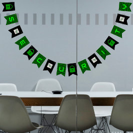 情報セキュリティ – コンピュータコードとデジタルパドロック バンティングフラッグ