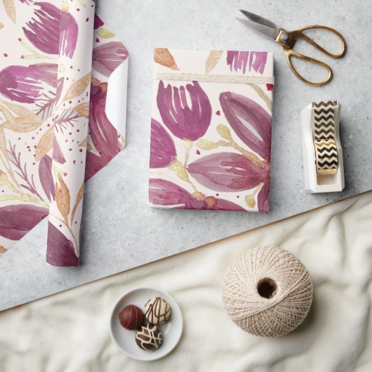 情熱の花、水彩バーガンディーとゴールド ラッピングペーパー (クラフト)