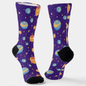 惑星と星のカラフルな宇宙パターン ソックス (傾斜あり)