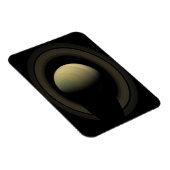 惑星サターンとその主要なリングや輪のモザイク。 マグネット (右側)