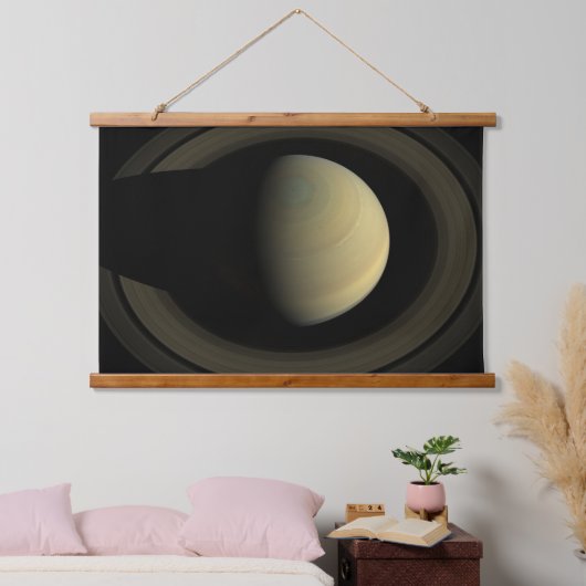 惑星サターンとその主要なリングや輪のモザイク。 吊り下げ型タペストリー (寝室)
