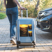 惑星サターンのタイタン最大の月 シール (スーツケースインサイチュ)