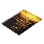 惑星サターンのタイタン最大の月 ノートブック (左側)