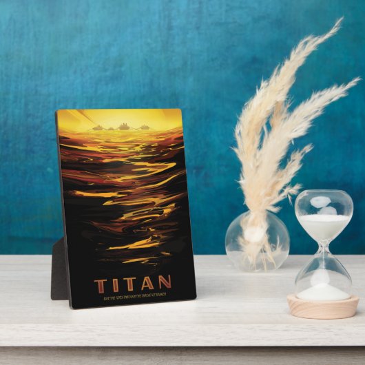 惑星サターンのタイタン最大の月 フォトプラーク (側面)