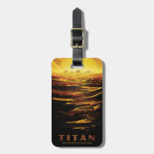 惑星サターンのタイタン最大の月 ラゲッジタグ (正面縦)