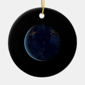 惑星地球のナイトライト（西半球） セラミックオーナメント (正面)