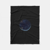 惑星地球のナイトライト（西半球） フリースブランケット (正面)
