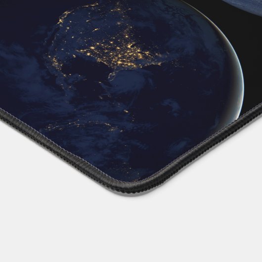 惑星Earthの象徴的なビューのイメージ比較。 デスクマット (コーナー)