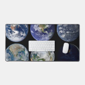 惑星Earthの象徴的なビューのイメージ比較。 デスクマット (キーボード&マウス)