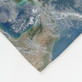 惑星Earthの象徴的なビューのイメージ比較。 フリースブランケット (角)