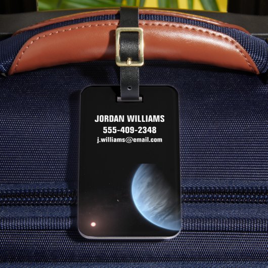 惑星K2-18b、ホスト星と付随する惑星。 ラゲッジタグ (正面インサイチュ2)