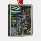 想像もできないようなイメージは? メタルオーナメント (右)