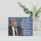 愚かなトランプ引用文の郵便配達員は投票票を販売 ポストカード (スタンド正面)