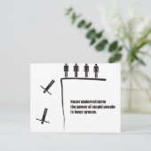 愚かな人民集団の力を過小評価してはいけない ポストカード (スタンド正面)