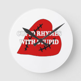 愚かな韻を持つキューピッド ラウンド壁時計