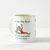 愚か者になるな ツートーンマグカップ (正面左)