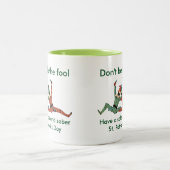 愚か者になるな ツートーンマグカップ (中央)