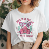 愛おもしろいは空気の中で、呼吸しないように試みる Tシャツ