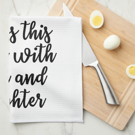 愛および笑い声タオルが付いているこの家を賛美して下さい キッチンタオル (四つ折り)