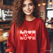 愛がすべて Typography Tシャツ