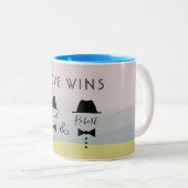 愛がゲイプライドに勝カラフルつ ツートーンマグカップ (正面右)