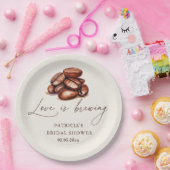 愛がコーヒー豆を淹れている ブライダルシャワー ペーパープレート (パーティー)