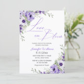 愛が花開く、パープルの花を飾ったおしゃれなブライダルシャワーのスタイル 招待状 (スタンド正面)