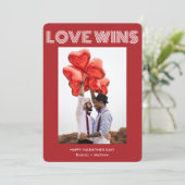 愛が赤モダンタイポグラフィで勝利バレンタイン シーズンカード (スタンド正面)