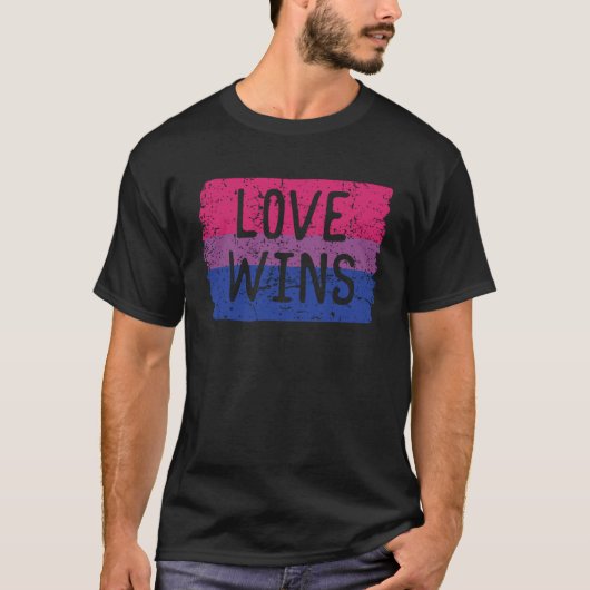 愛がLGBTQ平等ゲイの権利を獲得 Tシャツ (正面)