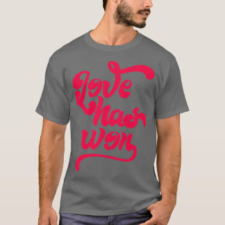 愛がLHW 1を獲得 Tシャツ